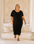 Robe midi noire fluide à fines bretelles - Harana