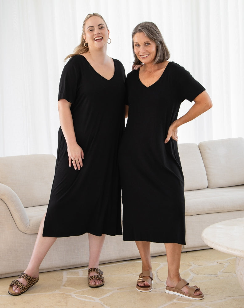 Robe midi noire fluide à fines bretelles - Harana