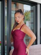 Robe longue bordeaux dos nu à décolleté coquillage - Harana