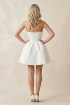 Robe de mariée blanche trapèze en satin bustier sans manches - Harana