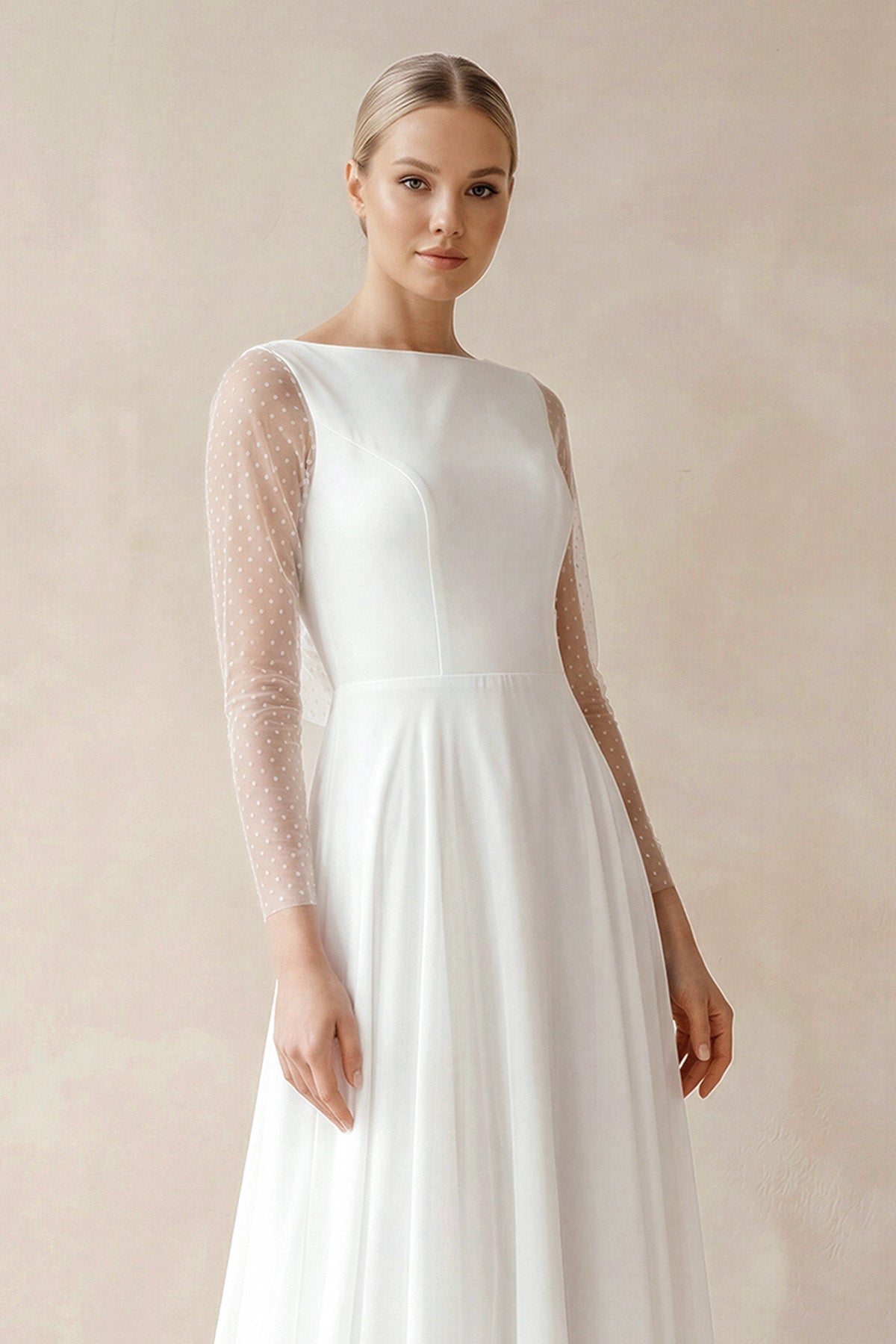 Robe de mariée blanche trapèze dentelle à fines bretelles manches longues - Harana