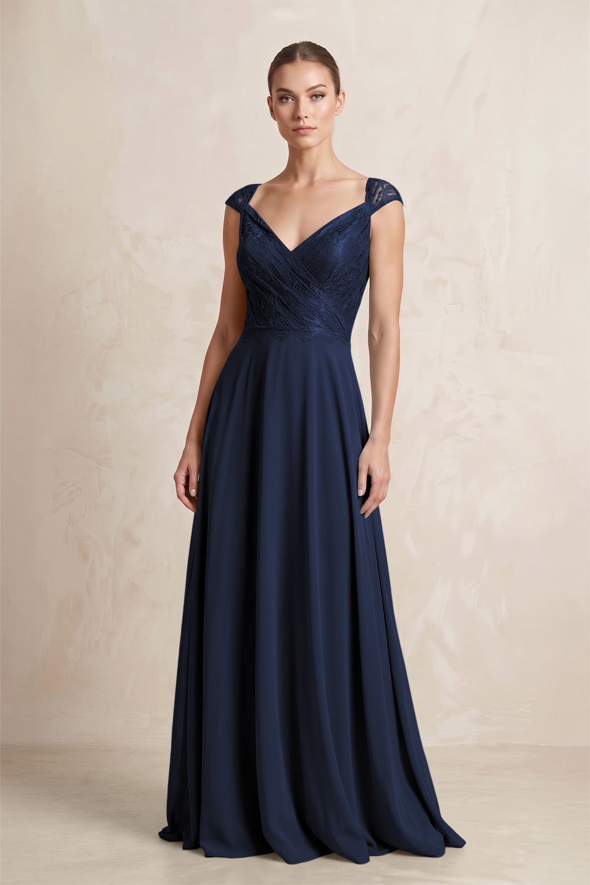 Robe demoiselle d’honneur bleu marine longue col V plissée en mousseline - Harana