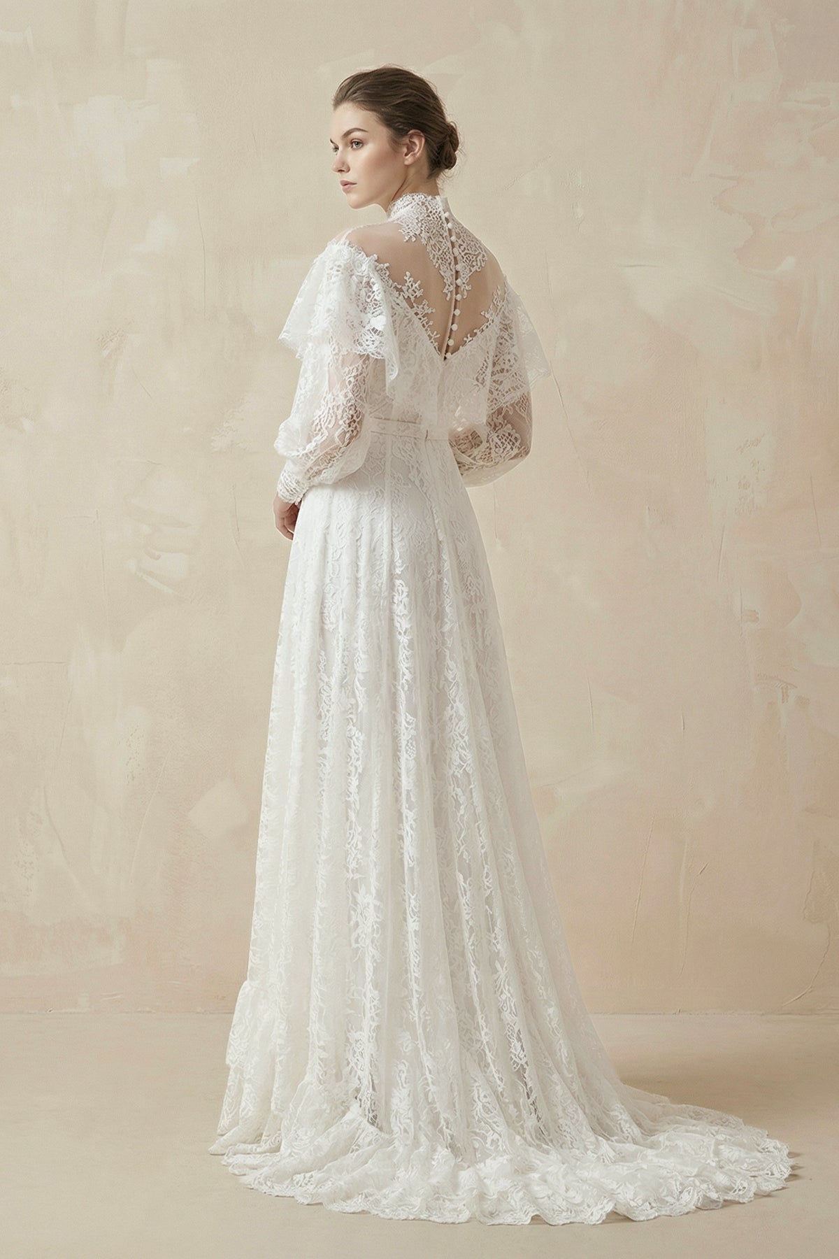 Robe de mariée blanche trapèze en dentelle manches longues à volants - Harana