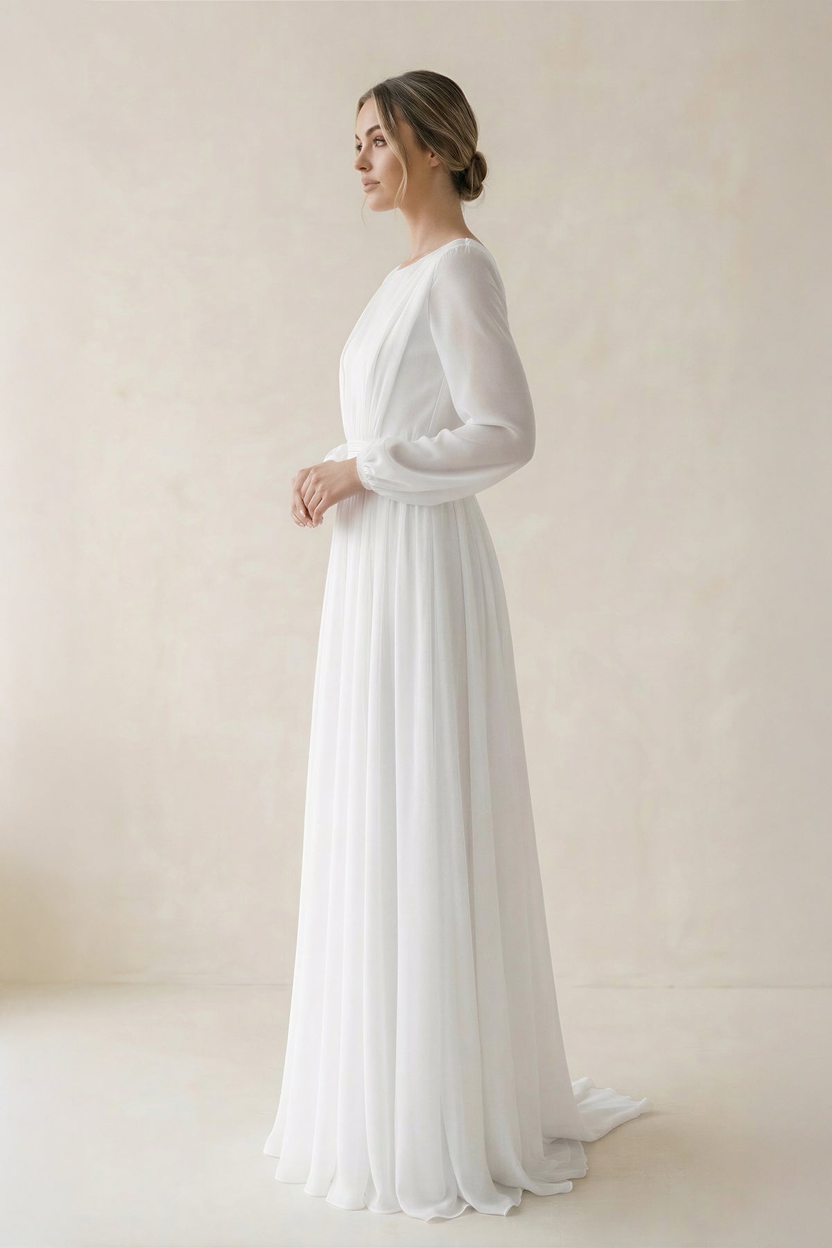 Robe de mariée blanche trapèze mousseline manches longues - Harana
