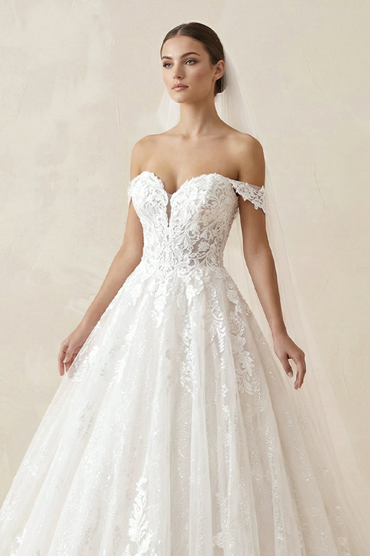 Robe de mariée ivoire longue à épaules dénudées à dentelle en tulle - Harana