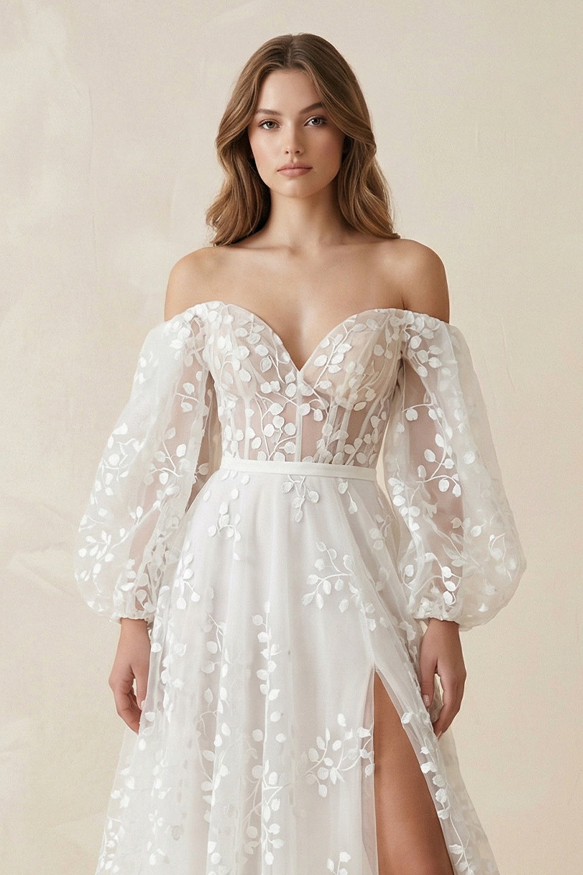 Robe de mariée ivoire longue à épaules dénudées avec fente à dentelle - Harana
