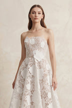 Robe de mariée blanche trapèze en dentelle bustier sans manches - Harana