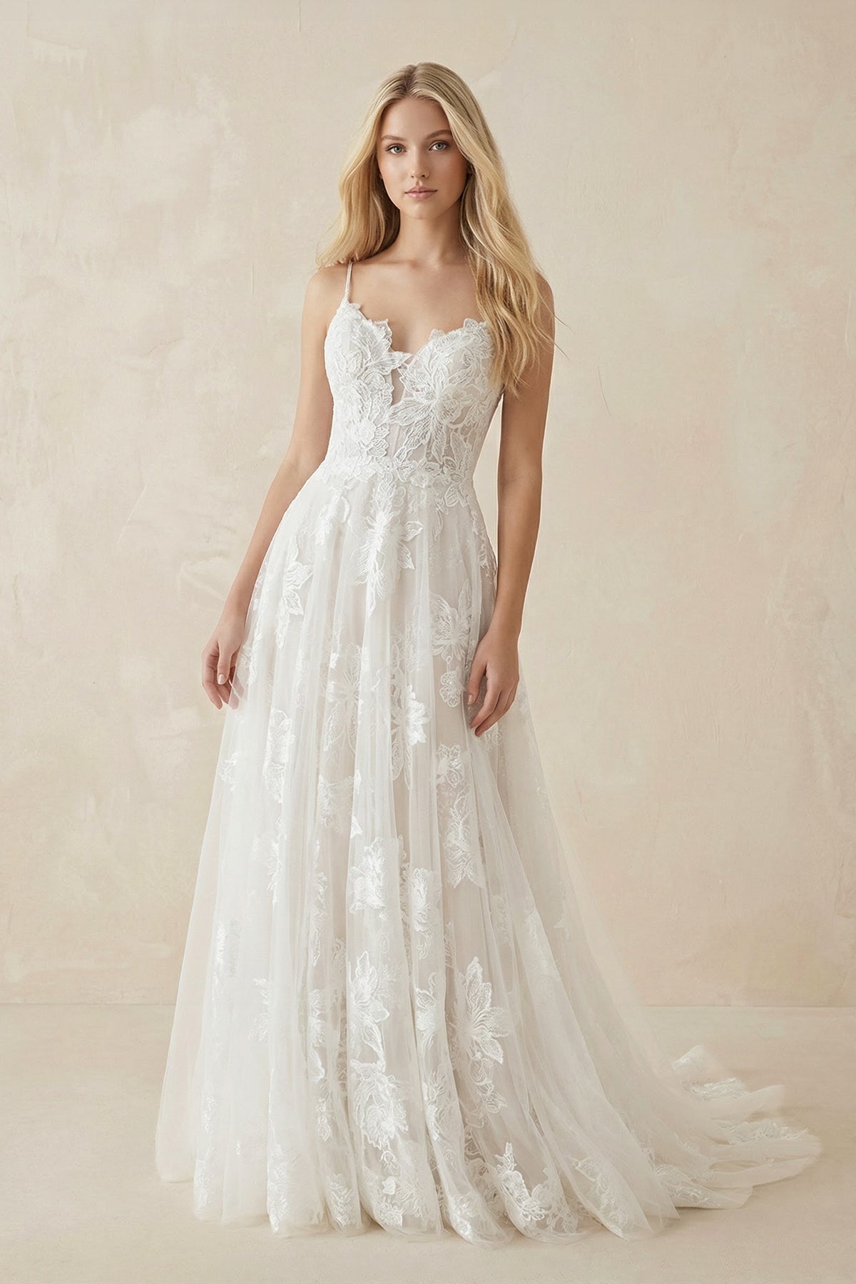 Robe de mariée ivoire trapèze en dentelle à fines bretelles sans manches - Harana