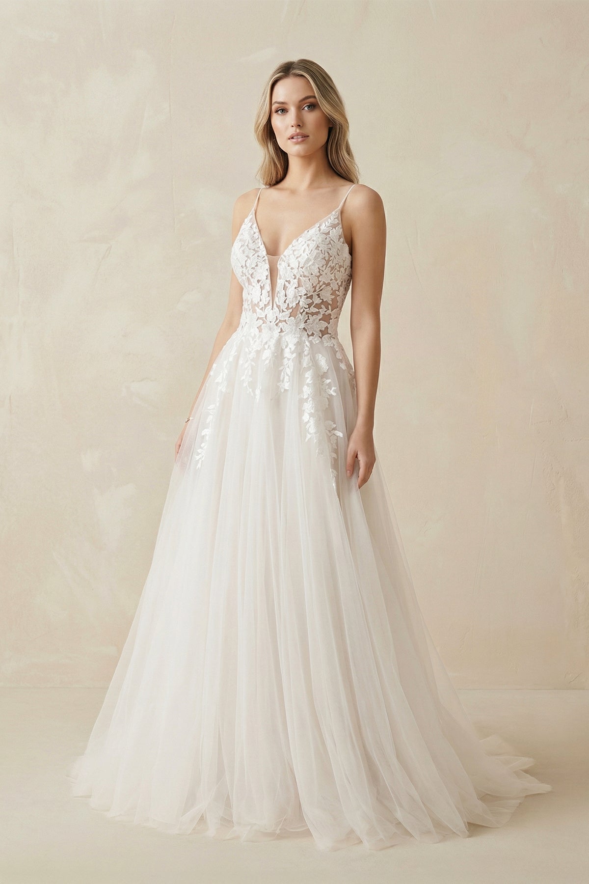 Robe de mariée ivoire trapèze dentelle à fines bretelles col V sans manches - Harana
