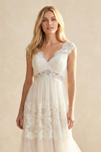 Robe de mariée ivoire trapèze en dentelle à col V sans manches - Harana