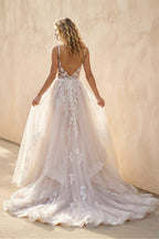 Robe de mariée blanche et nude trapèze en dentelle à fines bretelles - Harana