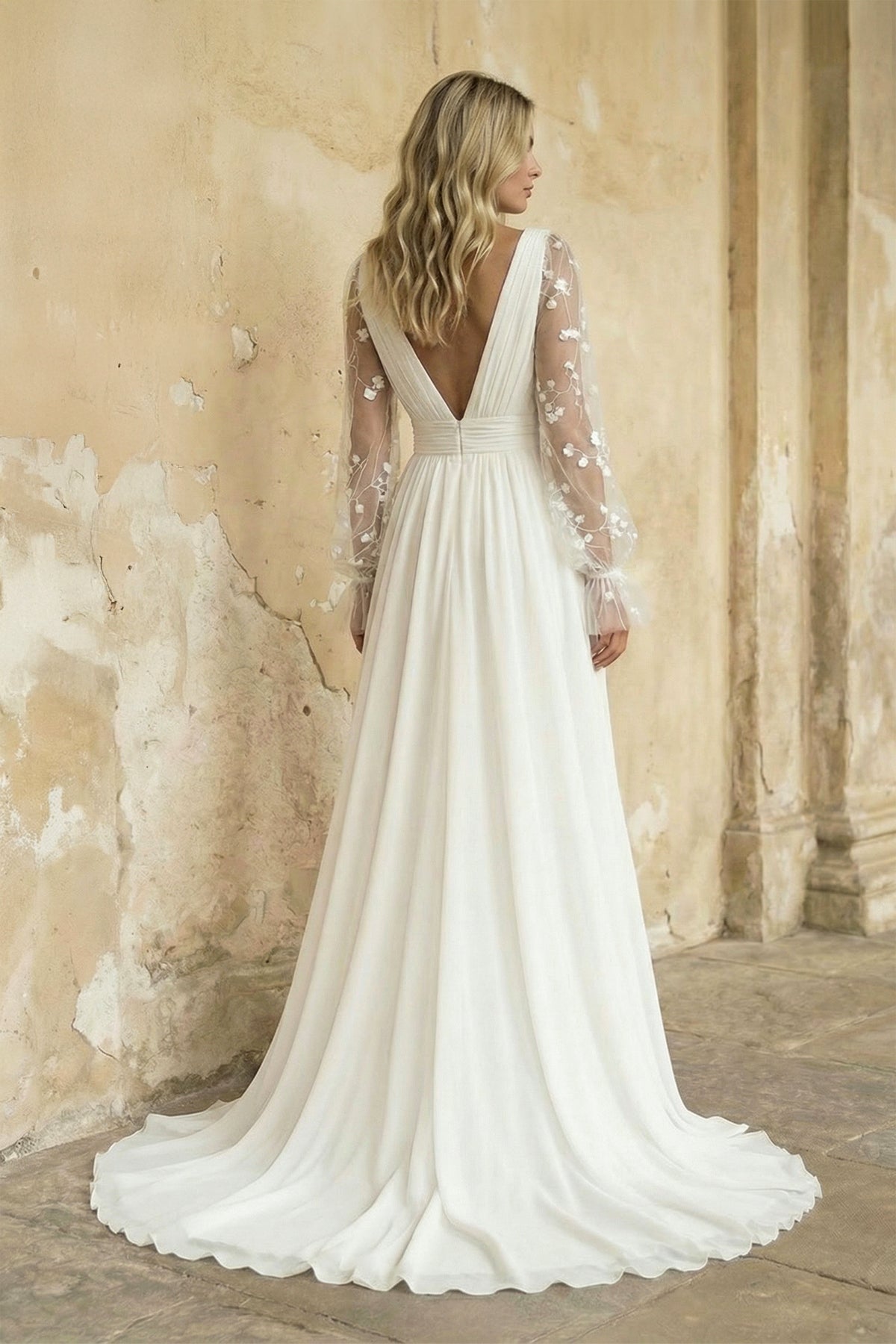Robe de mariée ivoire trapèze dentelle col V avec fente manches longues - Harana