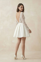 Robe de mariée ivoire trapèze en satin manches longues à appliqués - Harana