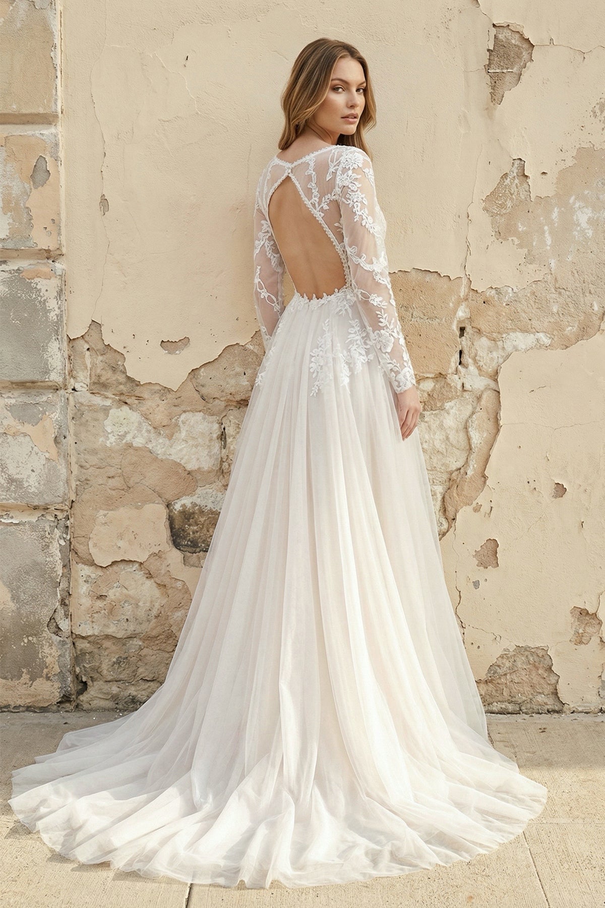 Robe de mariée blanche et nude trapèze en dentelle à col V - Harana