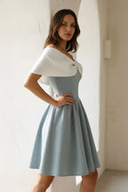 Robe courte coupe trapèze avec nœud - Harana
