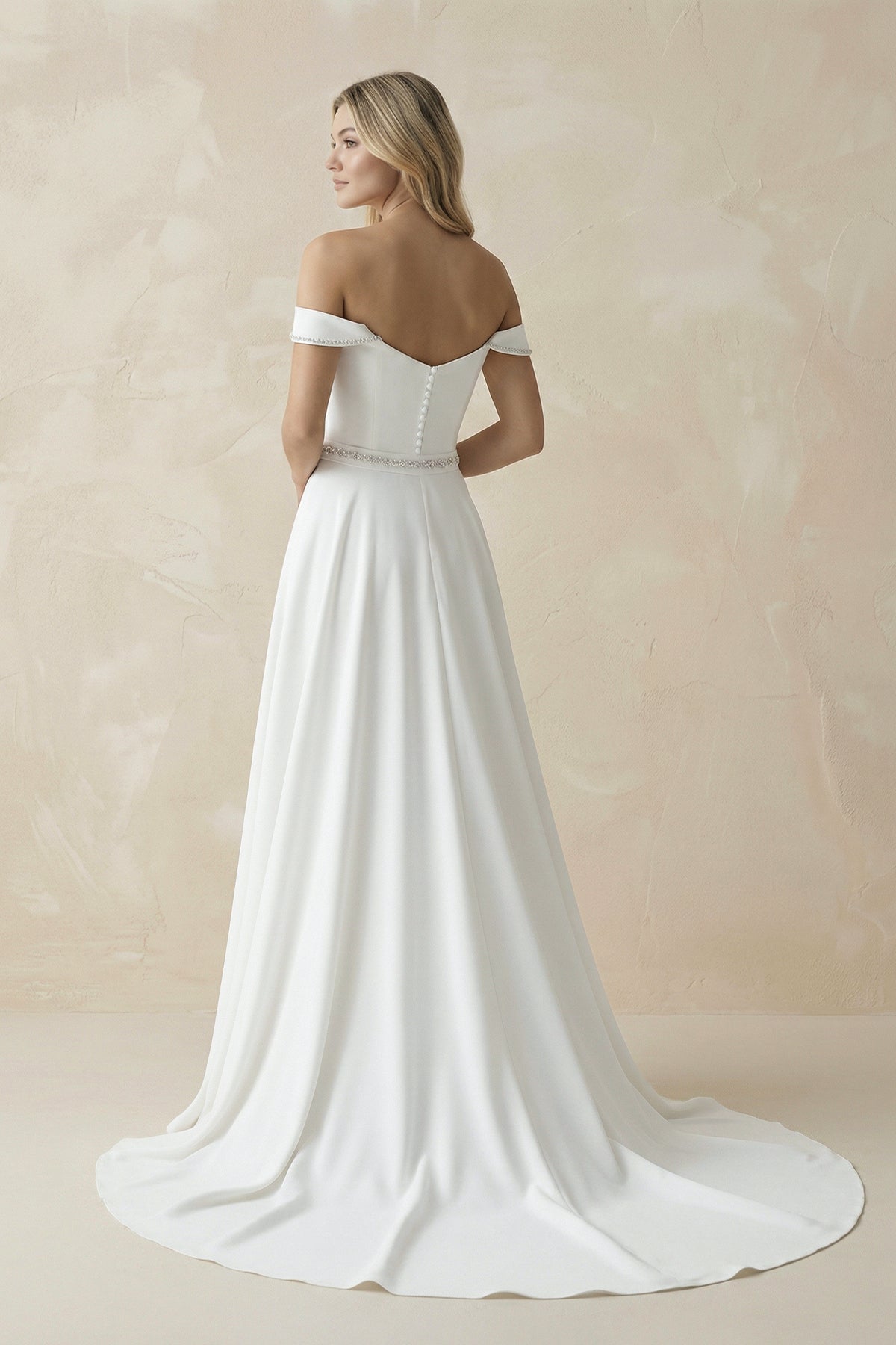 Robe de mariée blanche trapèze en satin à épaules dénudées décolleté cœur - Harana