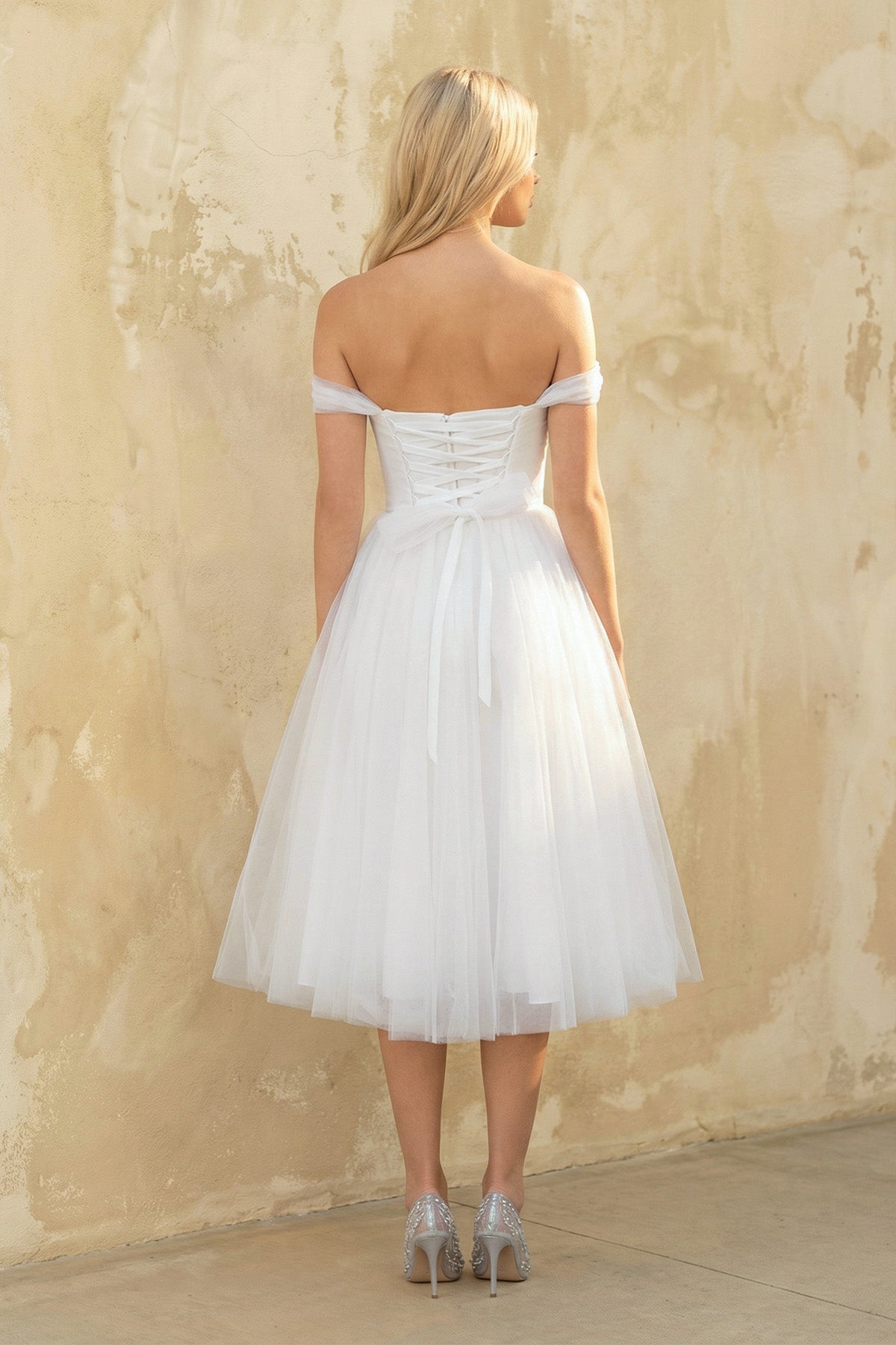 Robe de mariée blanche trapèze en dentelle à épaules dénudées à corset - Harana