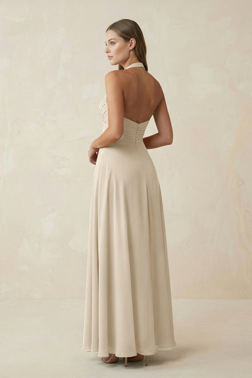 Robe de demoiselle d’honneur champagne longue en mousseline coupe trapèze à col V plissée - Harana