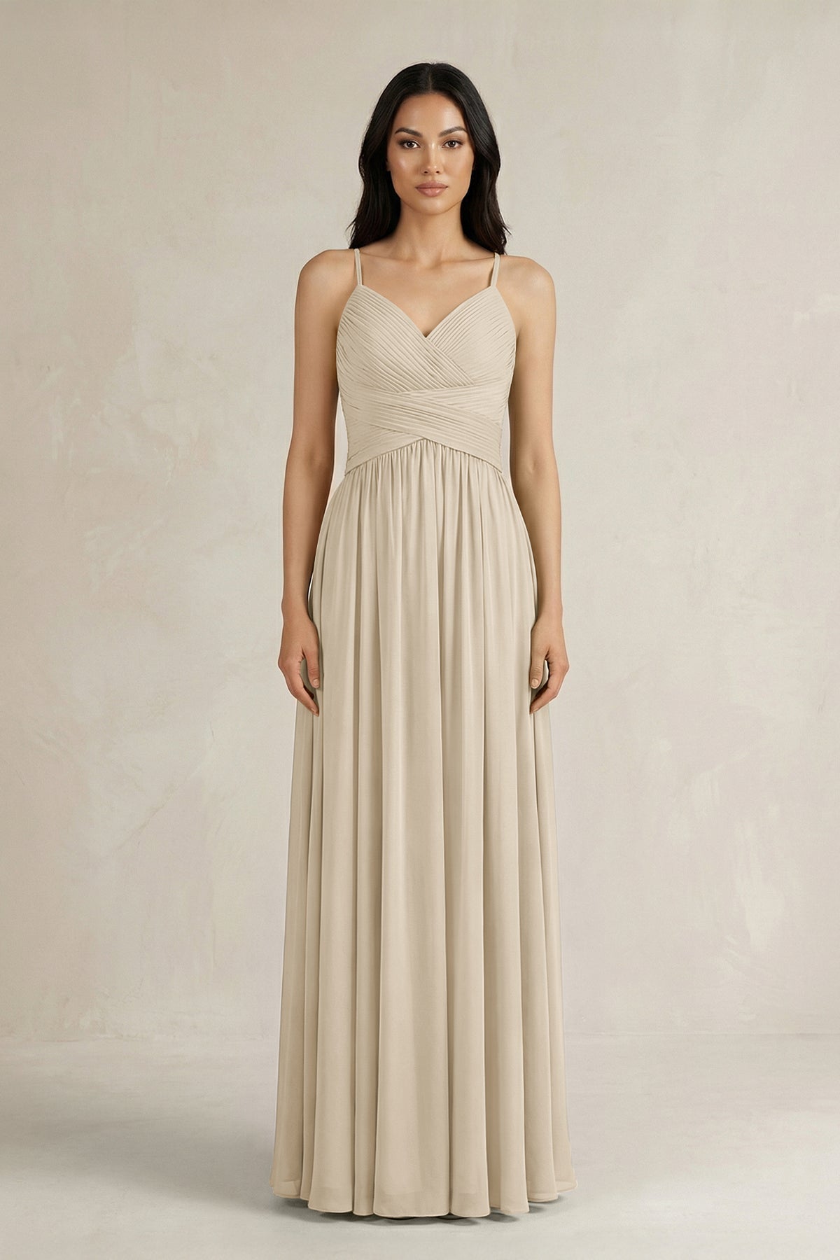 Robe demoiselle d’honneur champagne longue à fines bretelles sans manches plissée - Harana