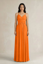 Robe longue orange en mousseline coupe trapèze plissée à fines bretelles - Harana