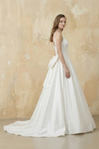 Robe de mariée blanc longue sans manches avec nœud à dentelle - Harana