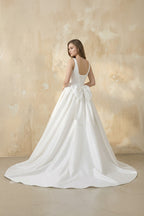 Robe de mariée blanc longue sans manches avec nœud à dentelle - Harana
