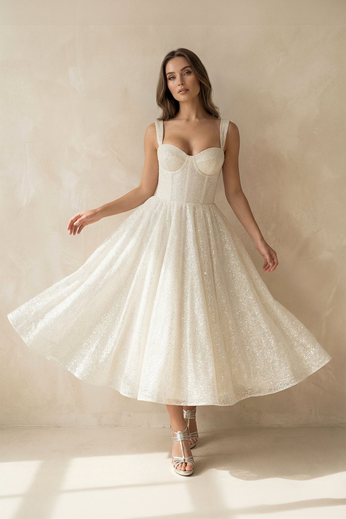 Robe de mariée ivoire trapèze en dentelle décolleté cœur sans manches - Harana
