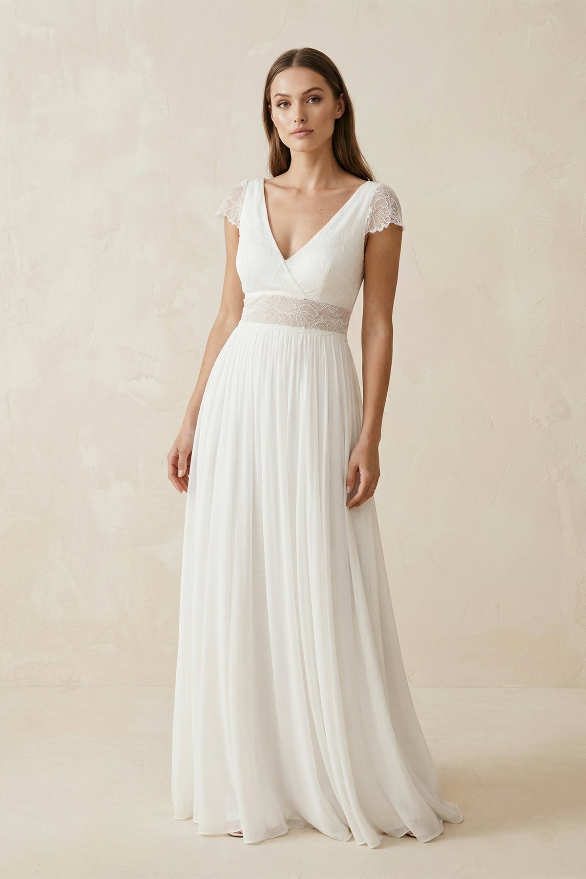 Robe de mariée ivoire trapèze dentelle col V dos nu manches courtes - Harana