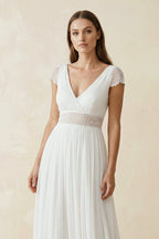 Robe de mariée ivoire trapèze dentelle col V dos nu manches courtes - Harana