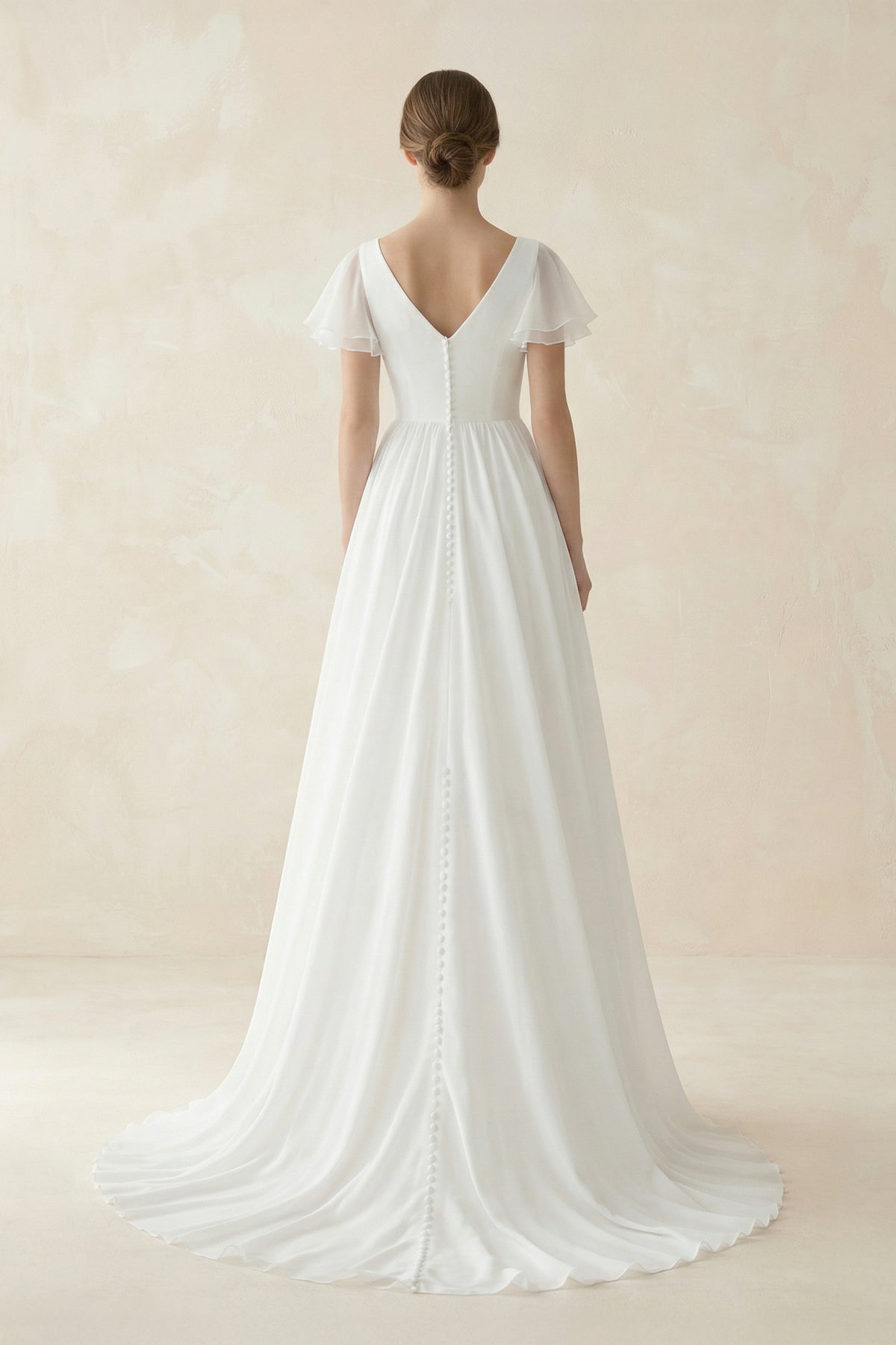 Robe de mariée blanche trapèze mousseline col V manches courtes à volants - Harana
