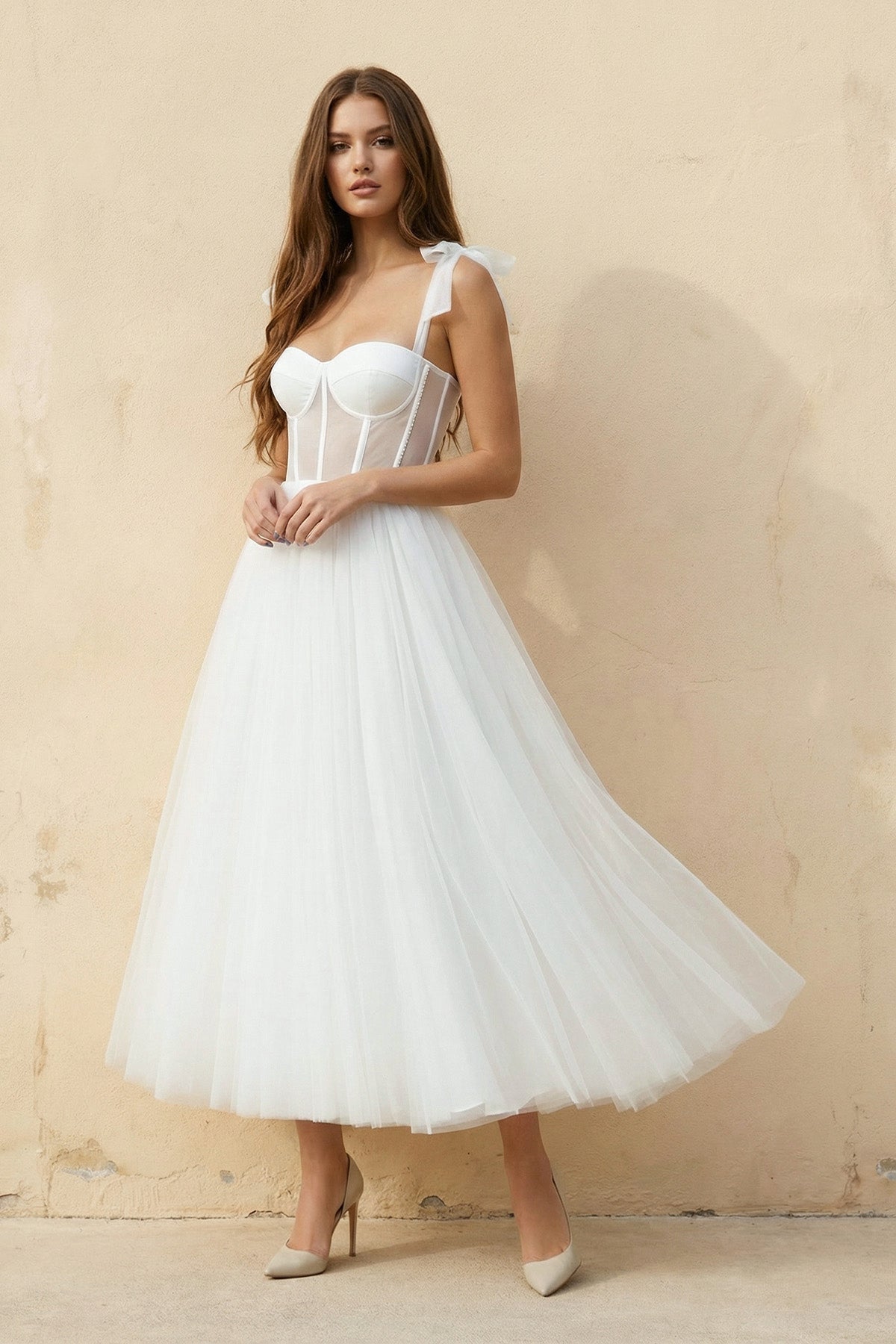 Robe de mariée blanche trapèze en tulle à fines bretelles sans manches - Harana