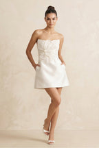 Robe de mariée blanche trapèze en satin bustier sans manches - Harana