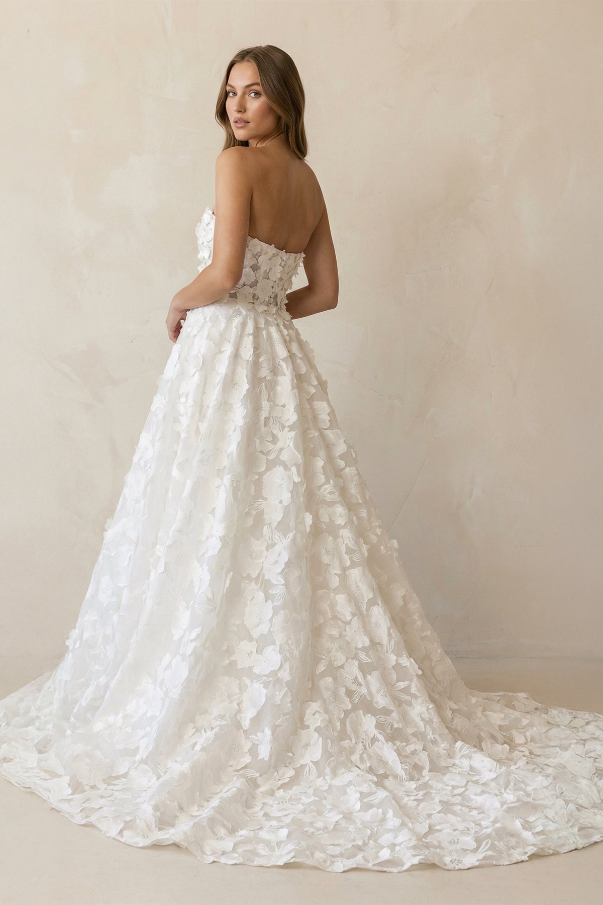 Robe de mariée ivoire longue bustier sans manches à dentelle - Harana