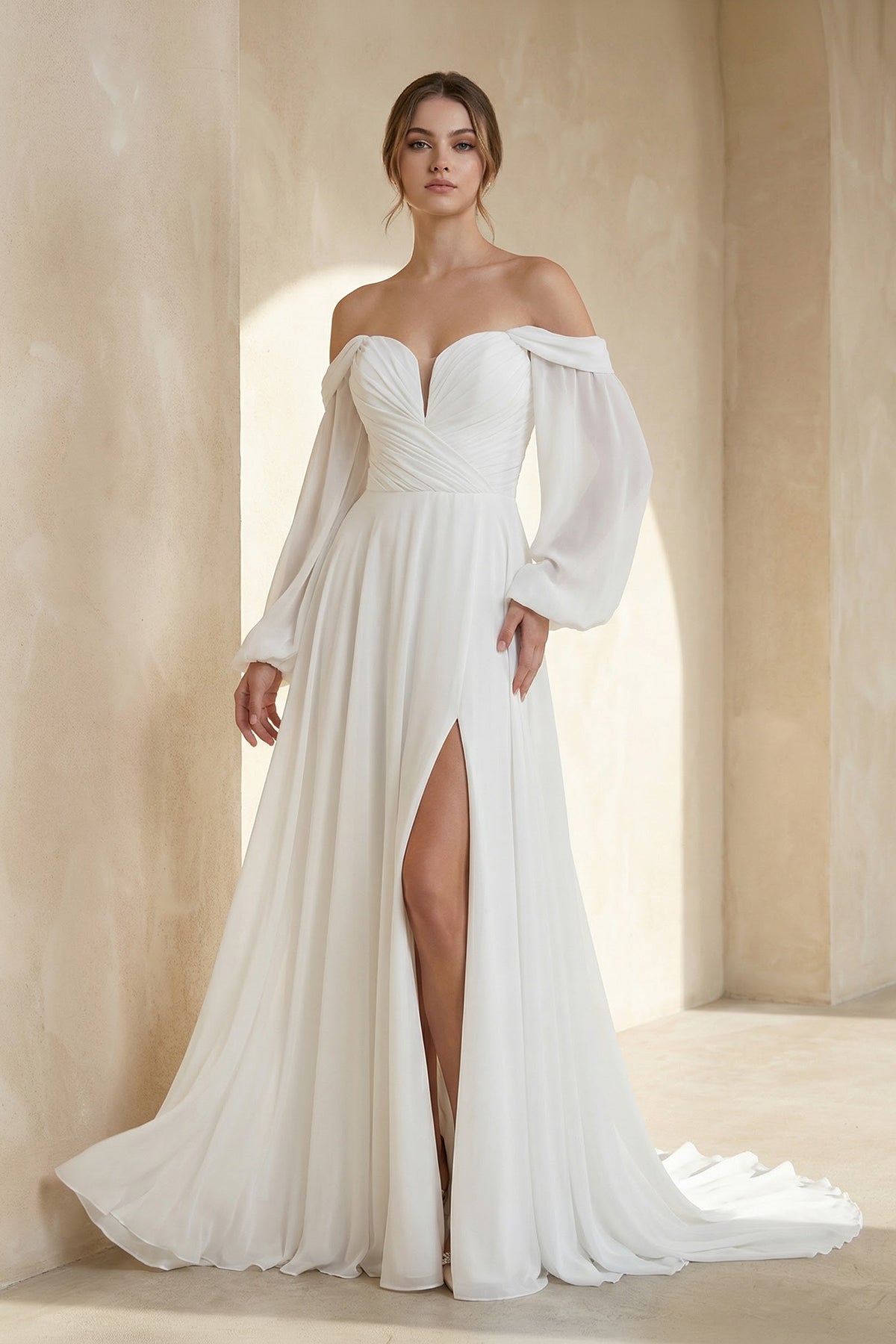 Robe de mariée blanche trapèze mousseline décolleté cœur avec fente manches longues - Harana