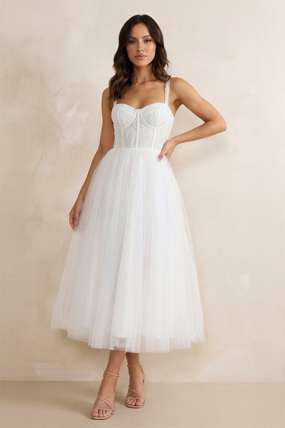 Robe de mariée blanche trapèze en satin décolleté cœur sans manches - Harana