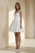 Robe de mariée blanche trapèze en satin décolleté cœur sans manches - Harana