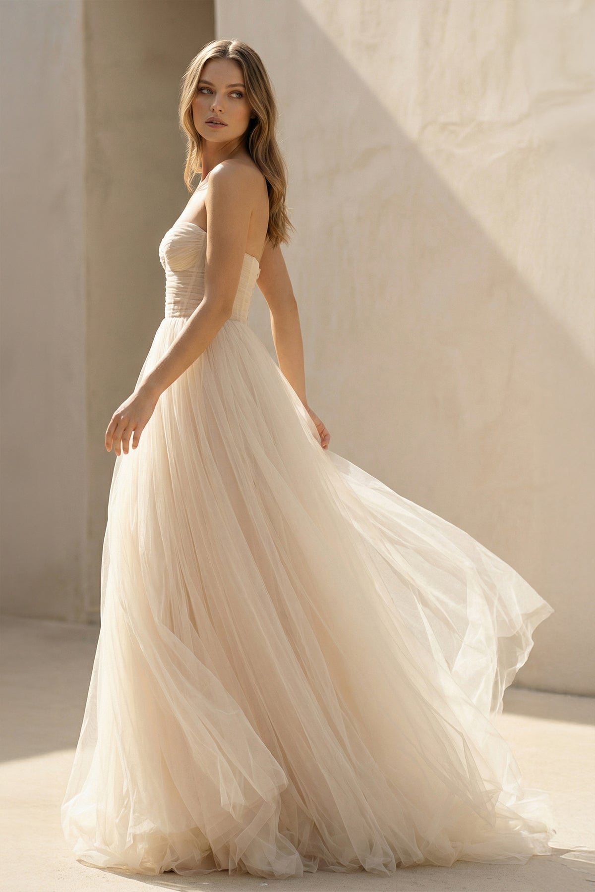 Robe de mariée ivoire trapèze tulle décolleté cœur sans manches - Harana