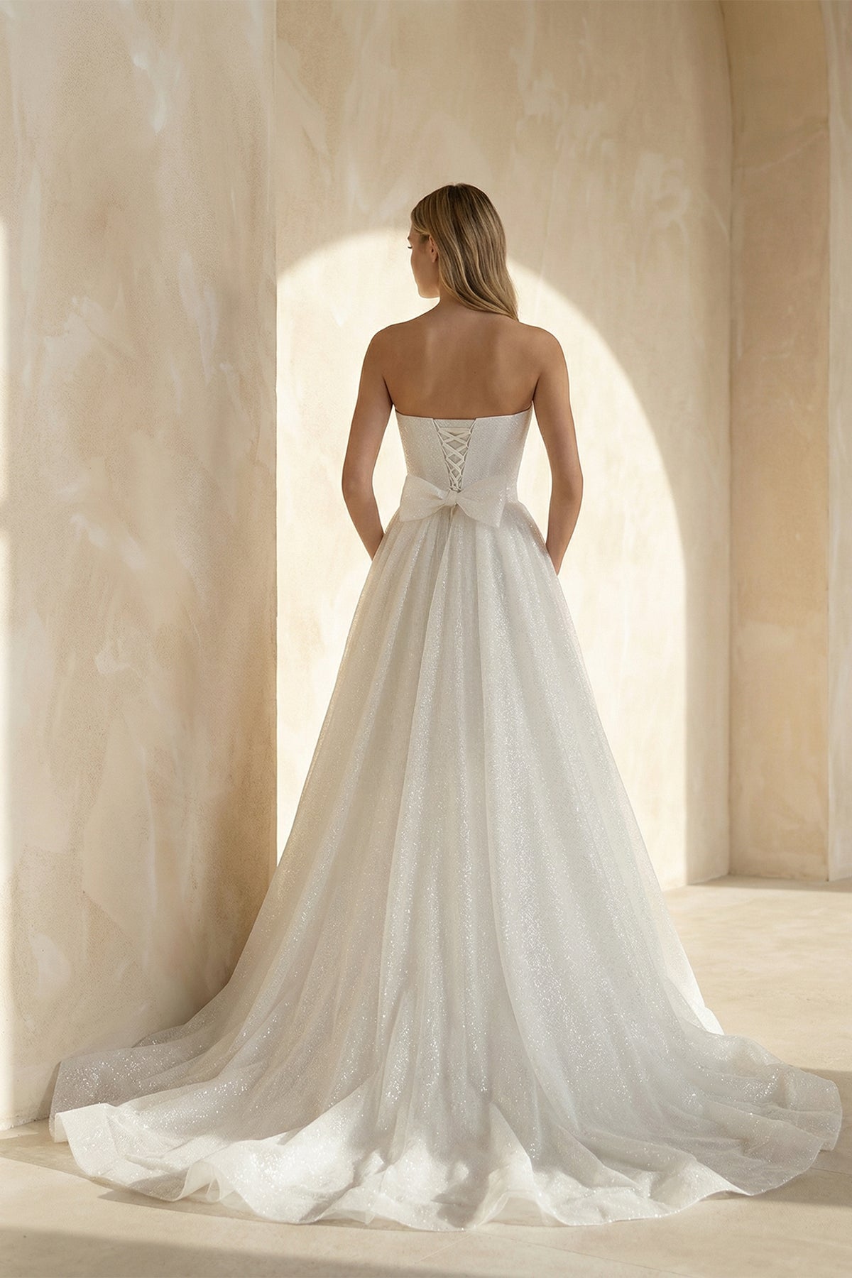 Robe de mariée blanc longue sans manches avec nœud à dentelle - Harana