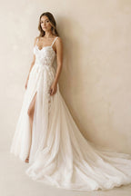 Robe de mariée blanche trapèze en dentelle décolleté cœur à fines bretelles - Harana