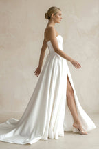 Robe de mariée blanc longue bustier avec fente à corset - Harana