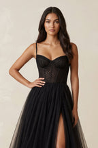 Robe de mariée noire trapèze en tulle décolleté cœur sans manches - Harana