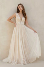 Robe de mariée blanche et nude trapèze tulle col V sans manches - Harana