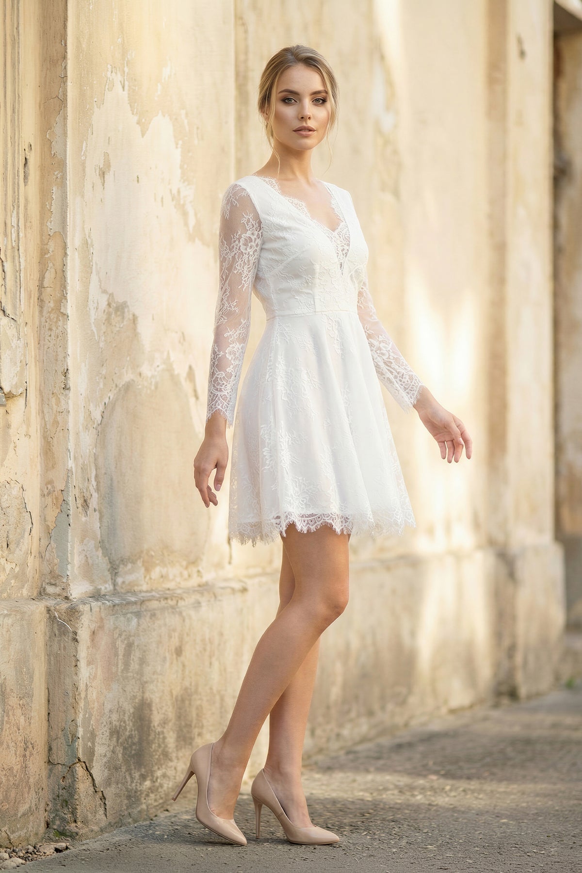 Robe de mariée blanche trapèze en dentelle à col V manches longues - Harana
