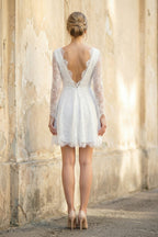 Robe de mariée blanche trapèze en dentelle à col V manches longues - Harana