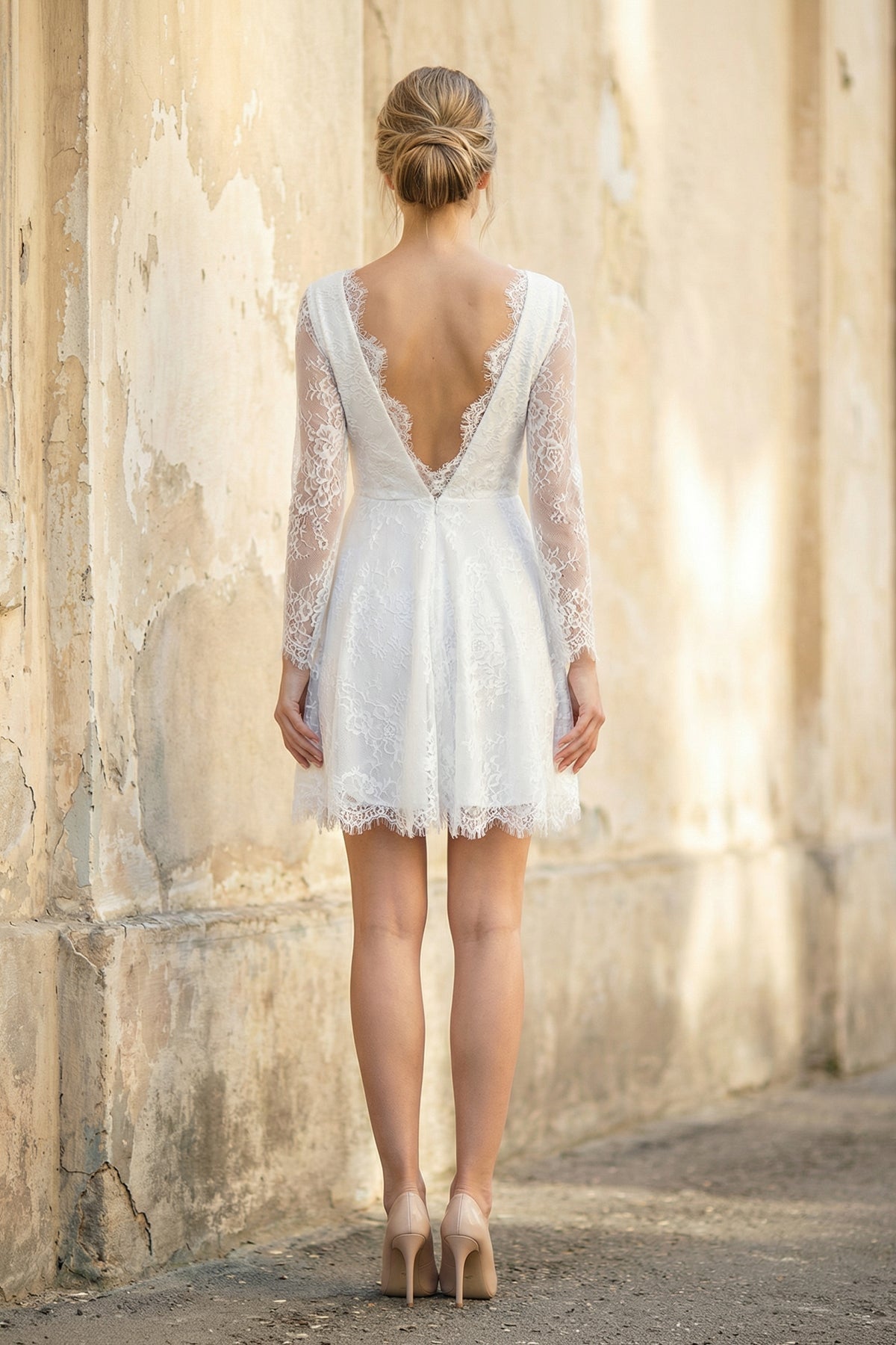 Robe de mariée blanche trapèze en dentelle à col V manches longues - Harana