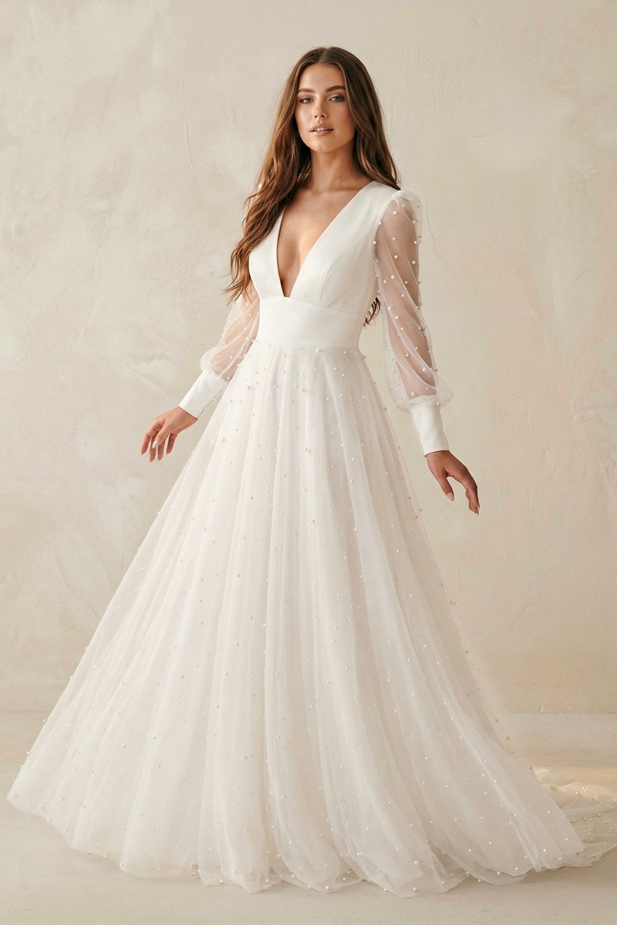 Robe de mariée ivoire trapèze en tulle à col V manches longues - Harana