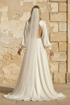 Robe de mariée ivoire trapèze en satin à col V manches longues - Harana
