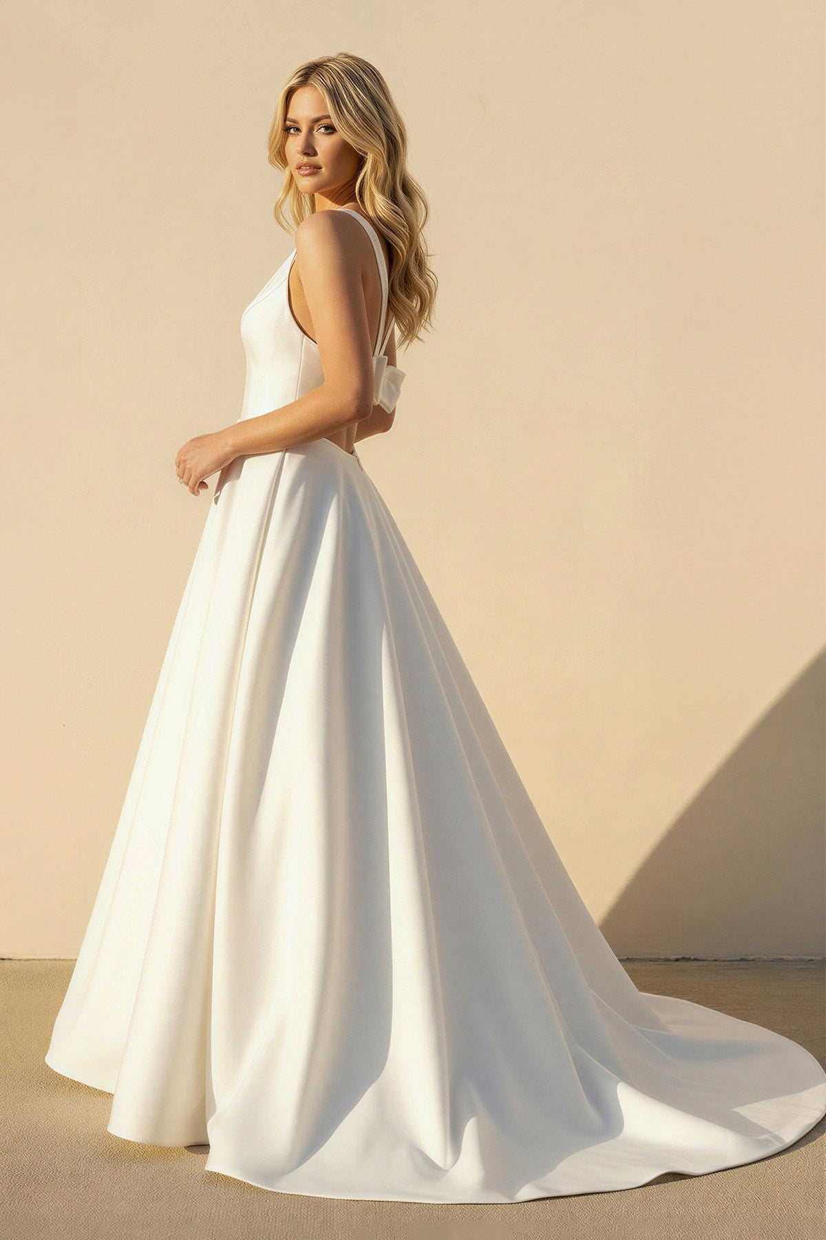 Robe de mariée blanche trapèze en satin à col V sans manches - Harana