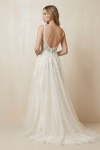 Robe de mariée ivoire trapèze en tulle à col V sans manches - Harana