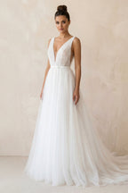 Robe de mariée blanche trapèze en tulle à col V sans manches - Harana